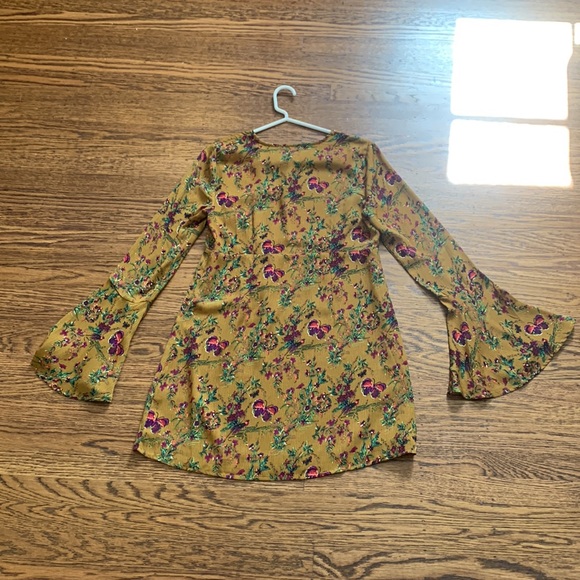 Beautiful Brown, Purple, and Pink dress with Amazing designs. - Picture 3 of 3